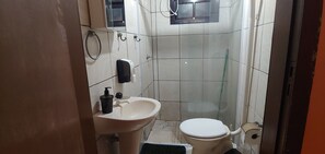 Chambre Double Classique, 1 lit double, salle de bains privée | Salle de bain