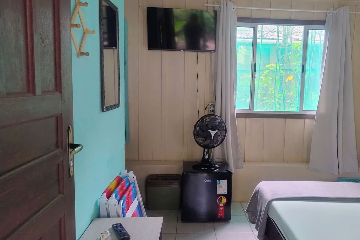 经典双人房, 1 张双人床, 私人浴室 | 笔记本电脑工作区、免费 WiFi、床单