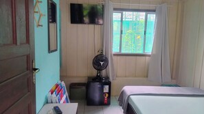 经典双人房, 1 张双人床, 私人浴室 | 笔记本电脑工作区、免费 WiFi、床单