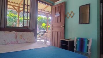 Espace de travail pour ordinateur portable, Wi-Fi gratuit, draps fournis