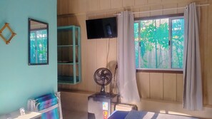 经典双人房, 1 张双人床, 私人浴室 | 笔记本电脑工作区、免费 WiFi、床单