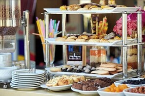 매일 뷔페 무료 아침 식사 포함