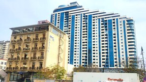 Front of property - Boulevard Side Hotel (Baku)
