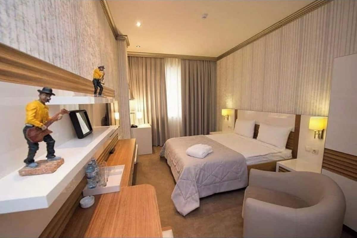 Double Room | Desk, free WiFi