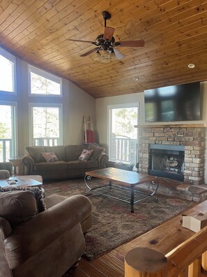 TV, fireplace - NEW LISTING/The Cozy Coyote/Alto Lake Views/Dog Friendly/1 Mile to Ski Run Road (Alto)