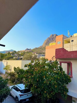 إطلالة من الشرفة