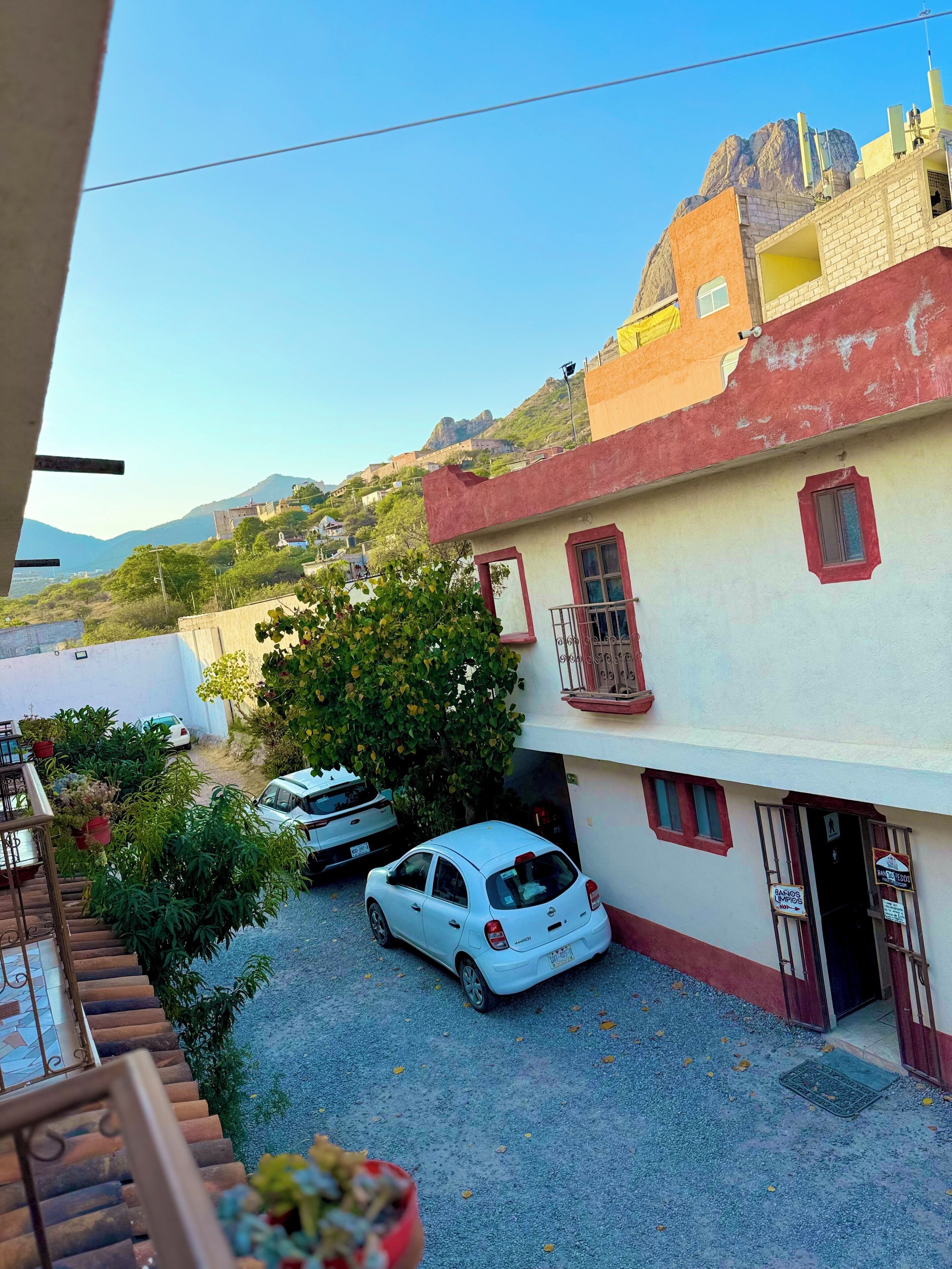 Basic-Doppel- oder -Zweibettzimmer, Balkon, Bergblick | Blick vom Balkon