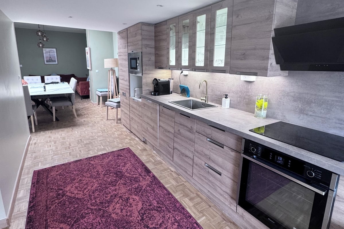 House | Private kitchenette