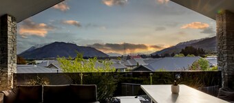 Relax or Work in Queenstown: Mountain View Home with Media Room