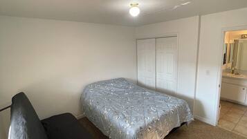 2 bedrooms, WiFi, bed sheets