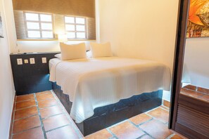 Két bảo mật tại phòng, màn/rèm cản sáng, bàn ủi/dụng cụ ủi quần áo 