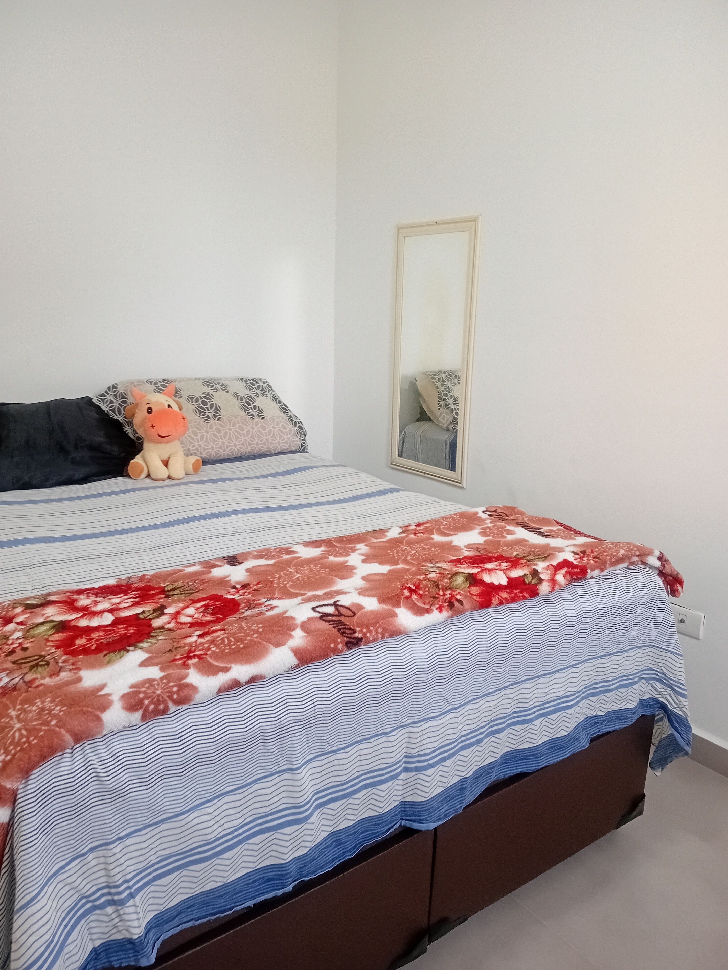 2 bedrooms, iron/ironing board, free WiFi, bed sheets