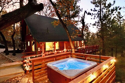 Bears Red Chalet • SKI • VIEW • SPA • ARCADE • FOOSEBALL • DOG Friendly