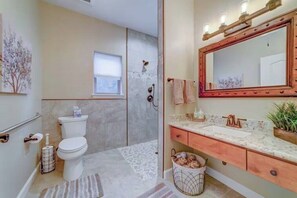 Shower, towels, soap, shampoo - Butterfly View Retreat + 45 Min to Yosemite (Mariposa)