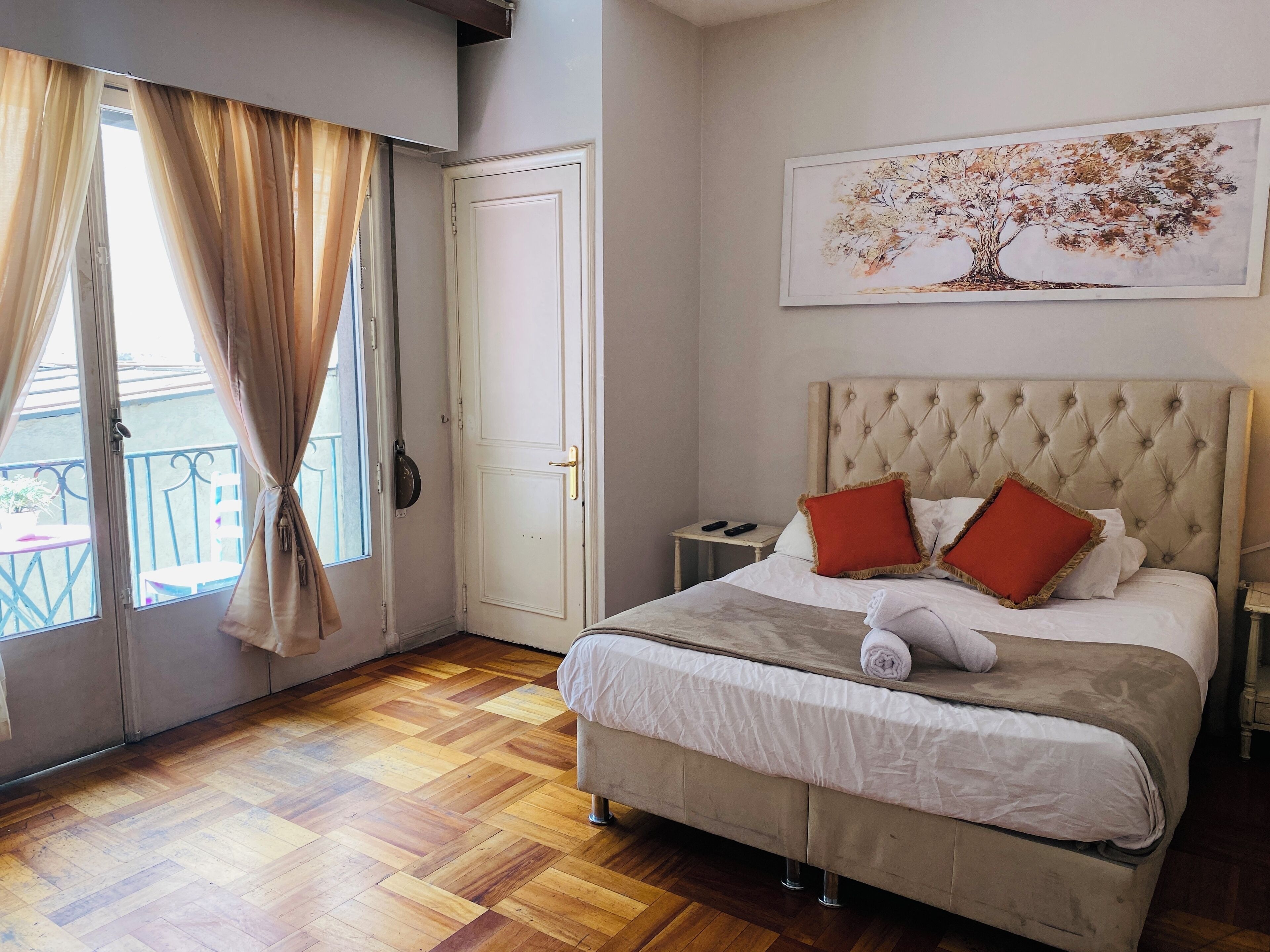 Habitació doble o amb dos llits individuals clàssica | Wifi gratuïta 