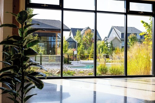 Blue Mountains Relaxing Spa Getaway, Sauna, Hot Tub & Heated Pool