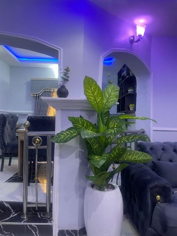 Luxury Apartment, 2 Bedrooms | Living area