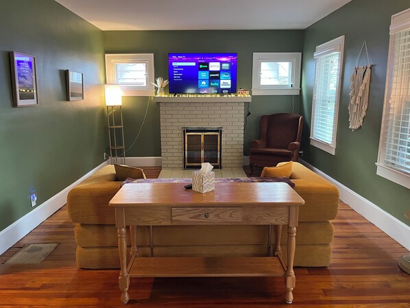 TV - You'll love your stay at the Bohemian Bungalow centrally located in Terre Haute! (Terre Haute)