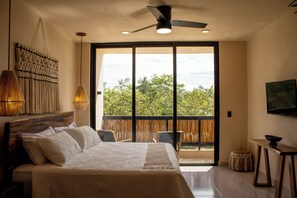 In-room safe, iron/ironing board, free WiFi