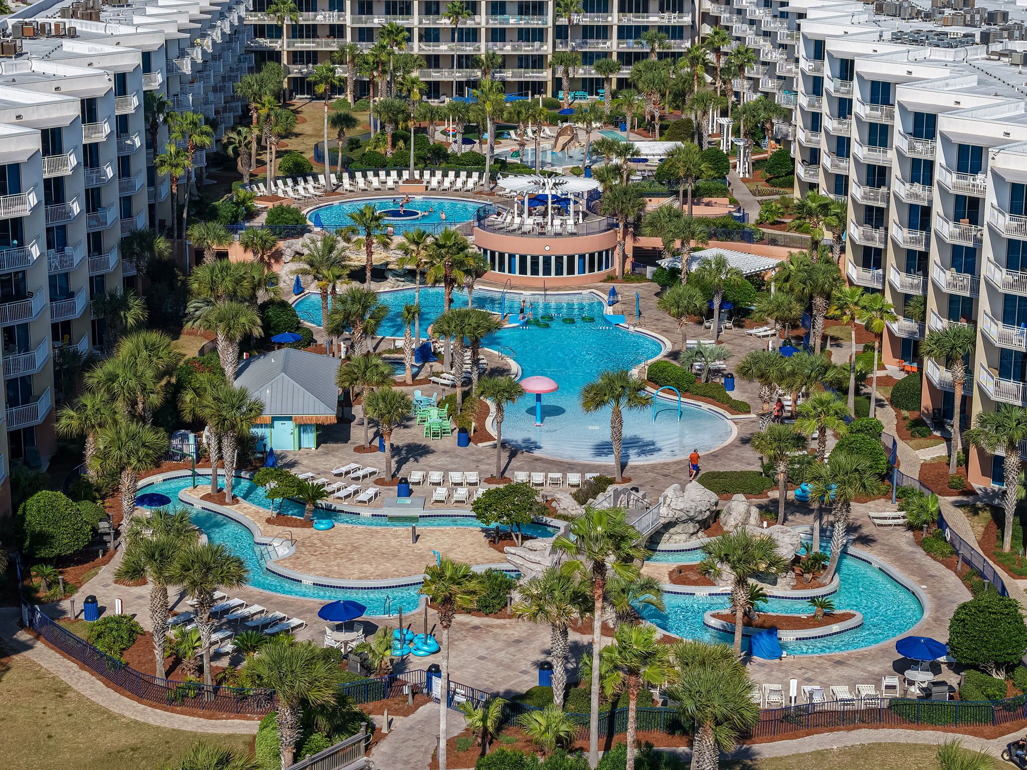 室外泳池、暖水池