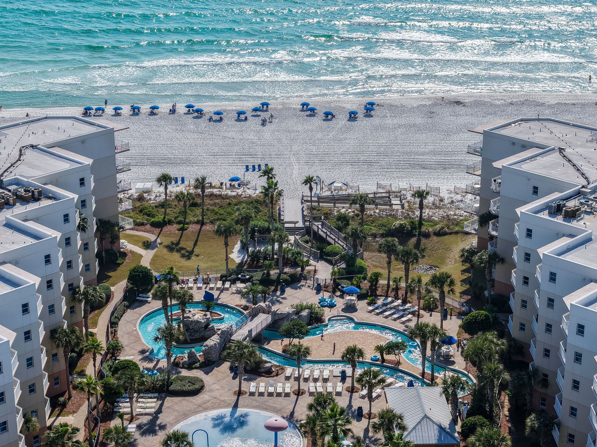 室外游泳池，恒温泳池