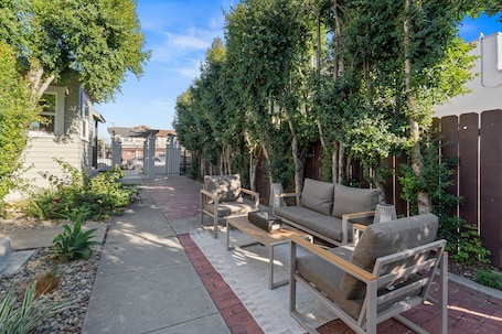 Terrace/patio. Cozy 2-Bedroom Cottage Near Balboa Park