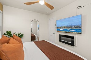 2 bedrooms, in-room safe, iron/ironing board, free WiFi