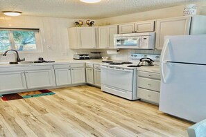 Fridge, microwave, coffee/tea maker, electric kettle