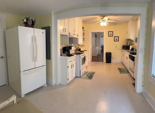 Downtown Douglas Delightful 4-bedroom house with patio