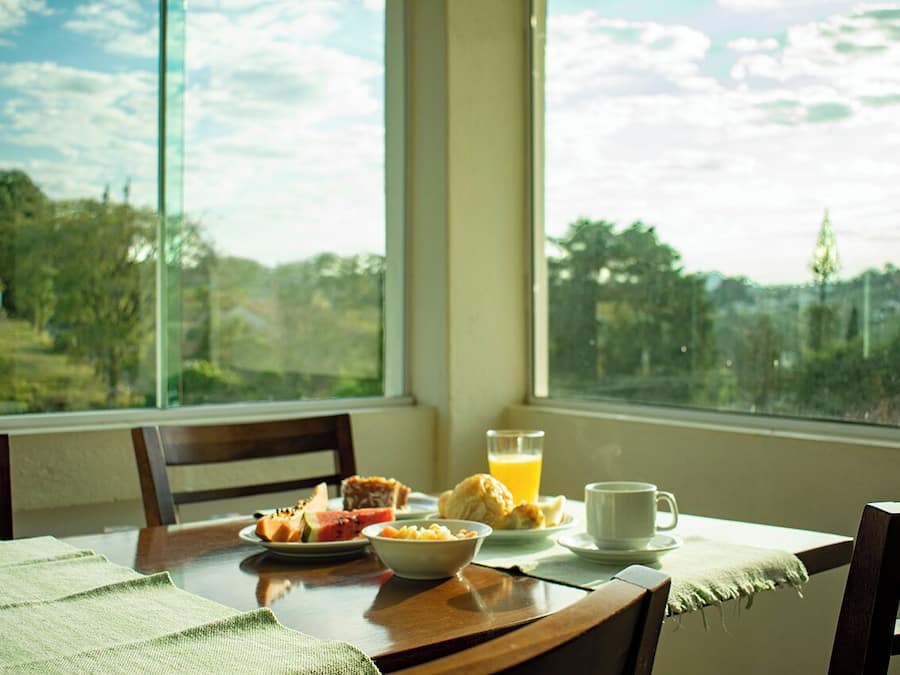 Sudah termasuk sarapan ala kontinental setiap hari