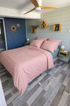 خدمة الإنترنت وملاءات أسرّة