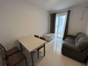 Living area - Qawra Seaside Birch Leaf (San Pawl il-Baħar)