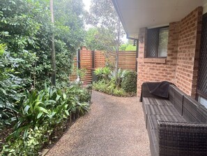 Terrace/patio - Coastal Townhouse 200m from the Beach and Shops - Relax by the Sea! (Umina Beach)
