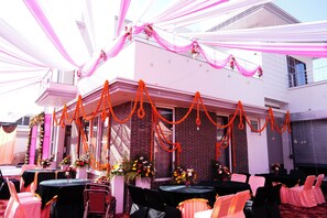 Outdoor banquet area - Fabulous Three Bedroom Villa (Mohali)