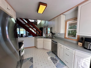 Microwave, oven, stovetop, dishwasher