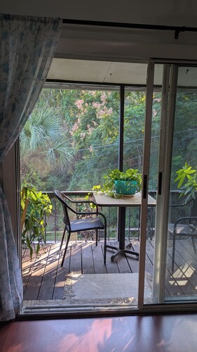 Cozy, Clean, and Quiet fully furnished Condo close to Downton in St. Nicholas