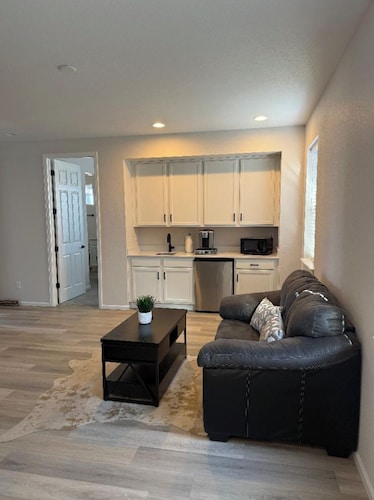 Lock-off In-law Apartment in Sterling Ranch - SW Denver