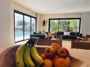 Smart TV, stereo - Casa Kanela • Luxury Volcano Villa & Heated Pool (CN)