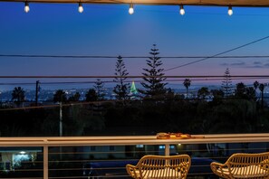 Property grounds - Pacific Beach Escape • Yard, A/C, Surf Gear, Pets OK (San Diego)