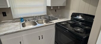 Cozy 1-bedroom home in the heart of Jonesboro!