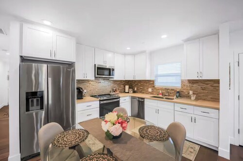 Spacious Entire Home Close East Palo Alto Near Stanford & Tech Hubs