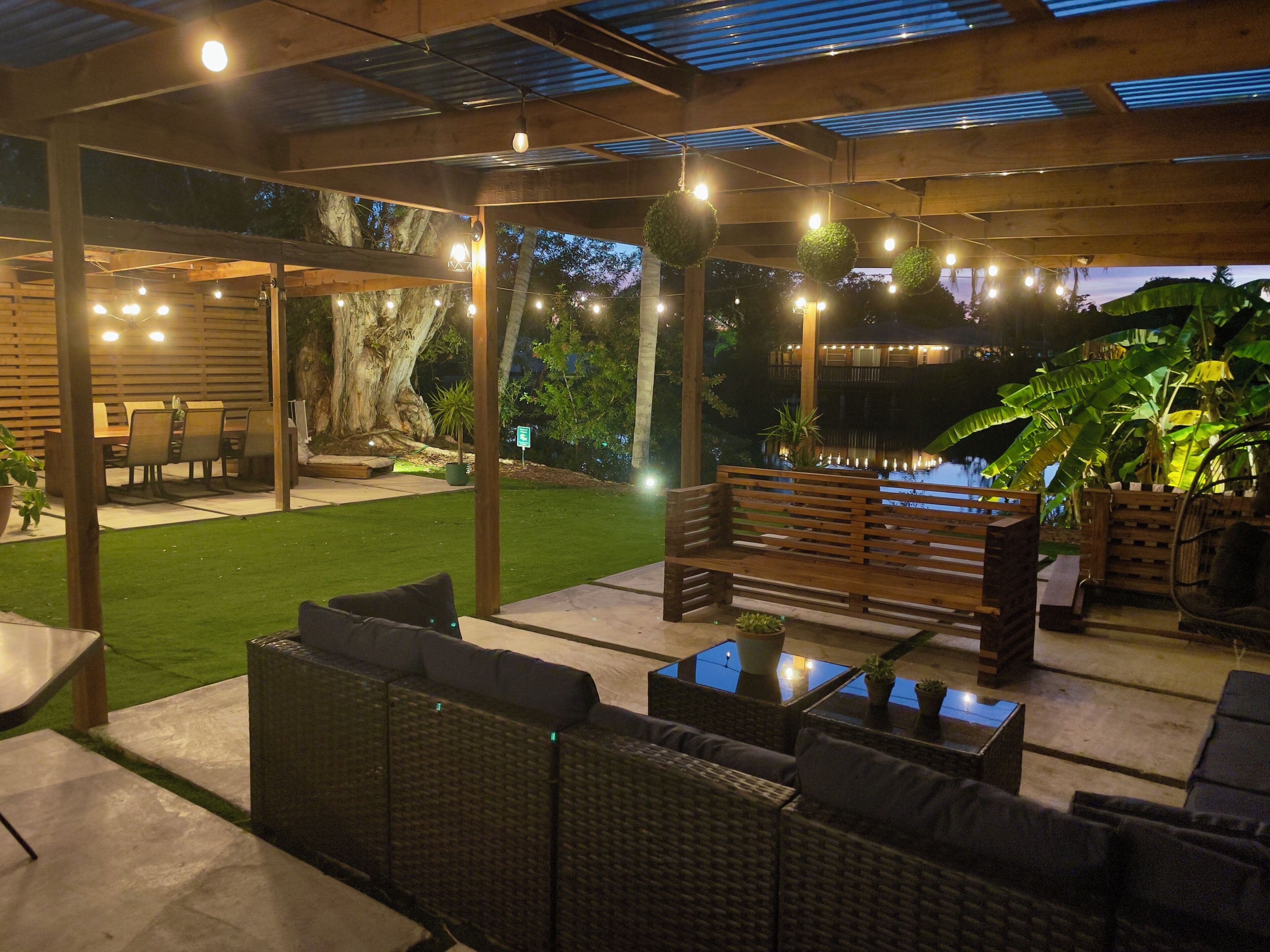 Outdoor dining