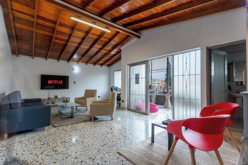 In medellin, laureles, belen rosales CASA GAMA