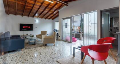 In medellin, laureles, belen rosales CASA GAMA