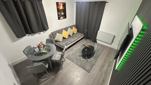 Interior - Smart and Cosy (Dagenham)
