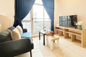 Room - ABHome [Flora Suite] Midas Seri Alam #Mall #JB (Plentong)