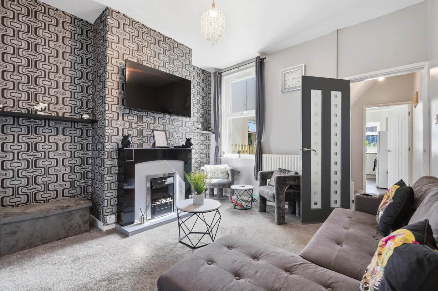 2 Bed Home With Free Parking - Birmingham