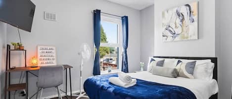 2 bedrooms, desk, iron/ironing board, free WiFi