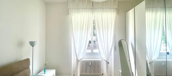 Cozy two-room apartment -- furnished, spacious and bright with easy parking