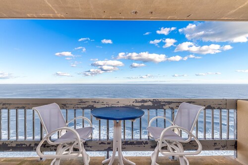 Century One-2 Bedroom Condo with Incredible Ocean and Bay Views